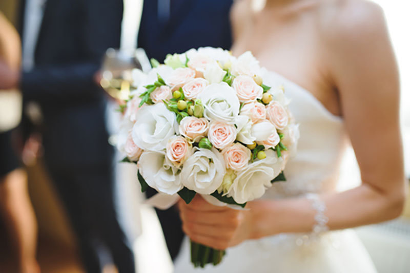 The Beauty of Real Flowers: Creating Exquisite Bridal Bouquets
