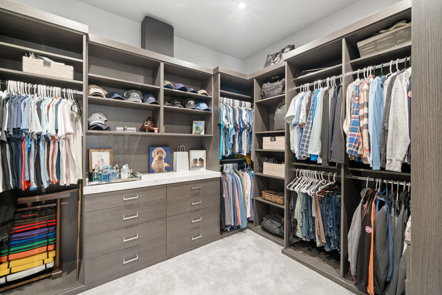 Efficient and Elegant – Custom Wardrobe Closets for Modern Living