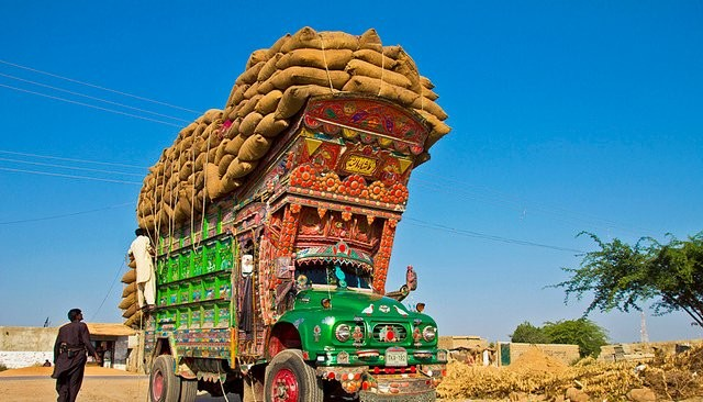 Exploring the Potential of Tracker Price in Pakistan to Revolutionize Transportation and Logistics